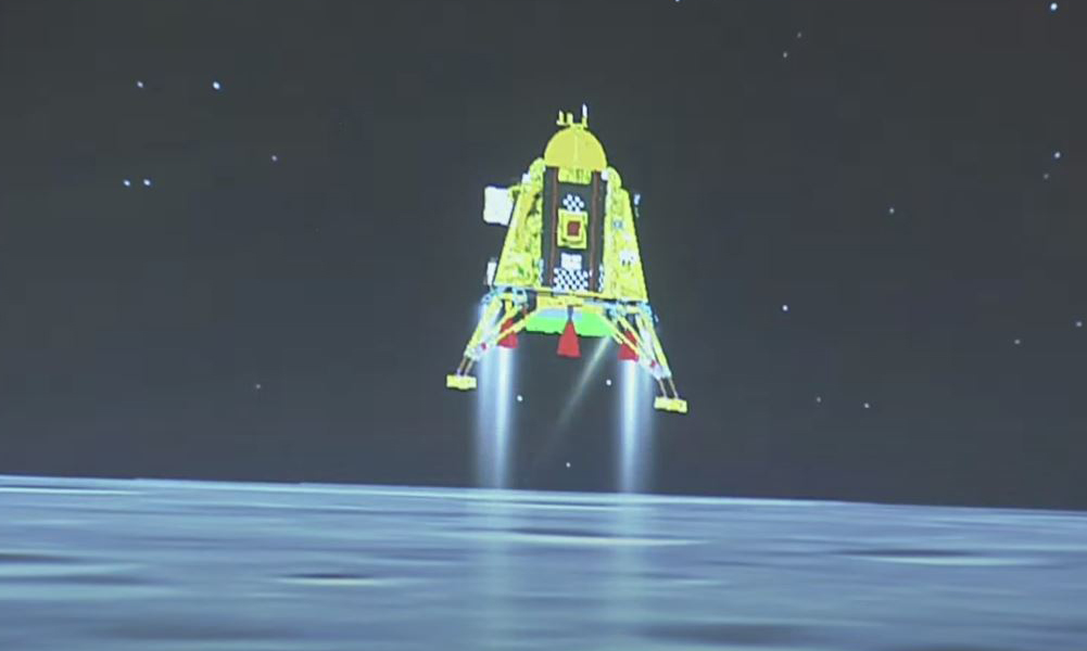 भारतको ‘चन्द्रयान-३’ चन्द्रमामा सफलतापूर्वक अवतरण